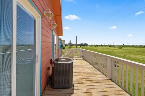 3343 Pirates Cove Crystal Beach TX 77650