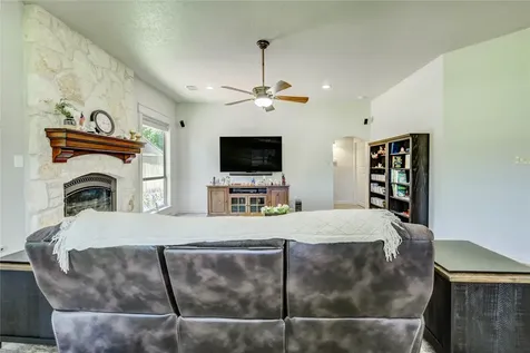 37 Wildwood Lake Drive Huntsville TX 77340