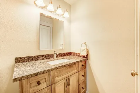 37 Wildwood Lake Drive Huntsville TX 77340