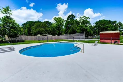 37 Wildwood Lake Drive Huntsville TX 77340