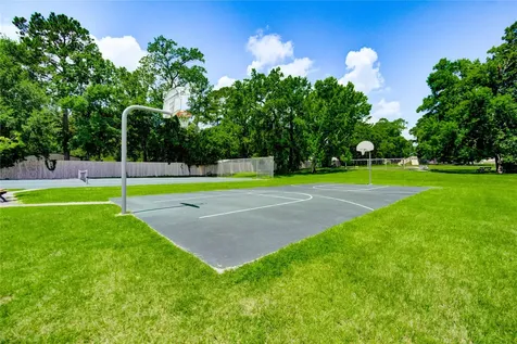 37 Wildwood Lake Drive Huntsville TX 77340