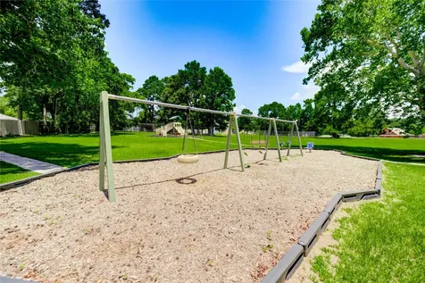 37 Wildwood Lake Drive Huntsville TX 77340