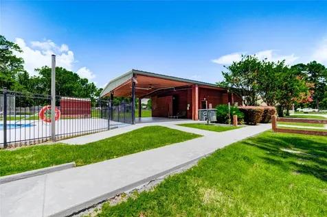 37 Wildwood Lake Drive Huntsville TX 77340