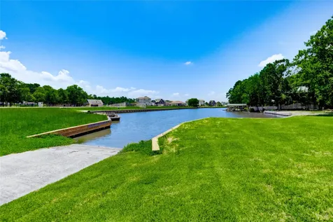 37 Wildwood Lake Drive Huntsville TX 77340