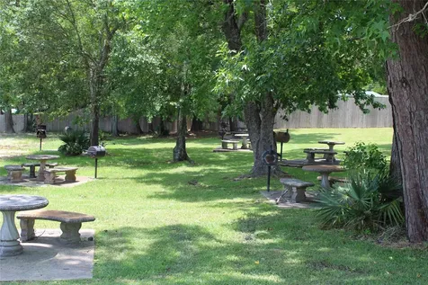 37 Wildwood Lake Drive Huntsville TX 77340