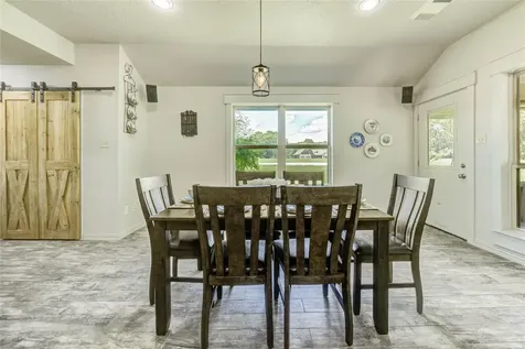 37 Wildwood Lake Drive Huntsville TX 77340