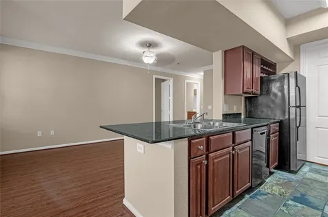 7575 Kirby Drive 3202 Houston TX 77030