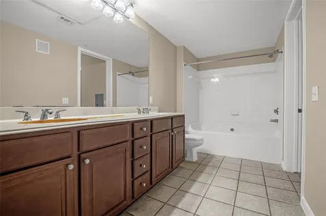 7575 Kirby Drive 3202 Houston TX 77030