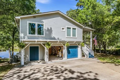 101 Tony Lane Huntsville TX 77320