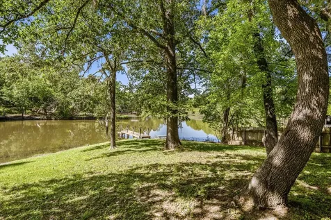 101 Tony Lane Huntsville TX 77320