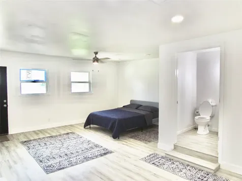 639 Feamster Drive Houston TX 77022