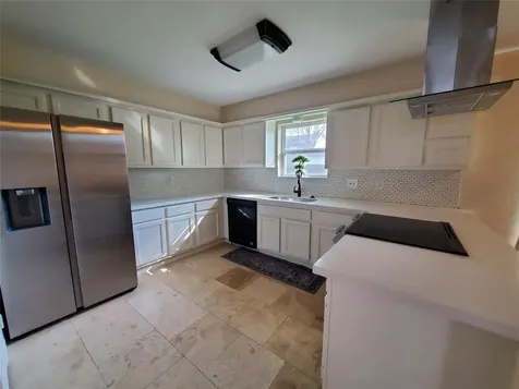 2810 Arrowhead Drive Sugar Land TX 77479