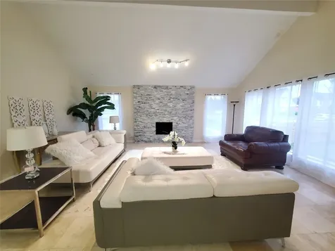 2810 Arrowhead Drive Sugar Land TX 77479