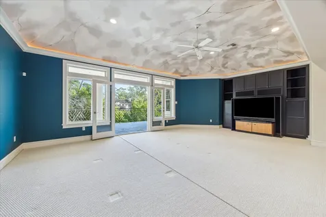608 Little John Lane Houston TX 77024