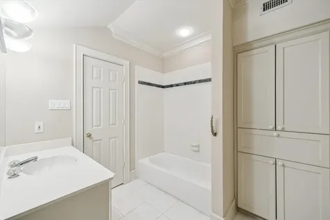 608 Little John Lane Houston TX 77024