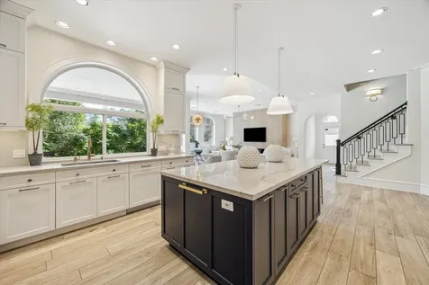 608 Little John Lane Houston TX 77024