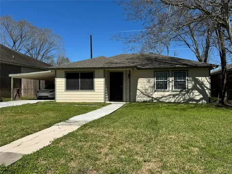 5125 Ricky Street Houston TX 77033