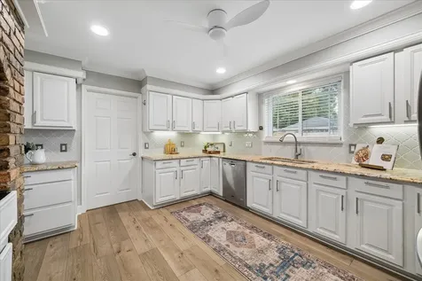 2931 Triway Lane Houston TX 77043