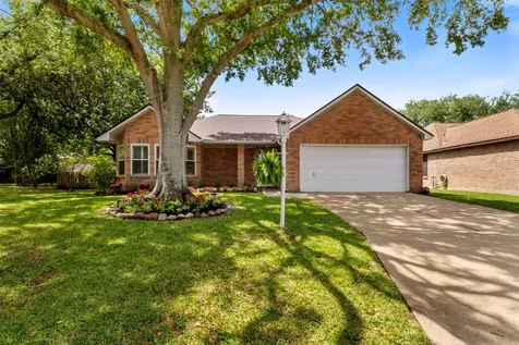 706 Rosefield Court Pearland TX 77584