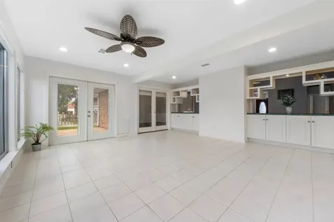 706 Rosefield Court Pearland TX 77584