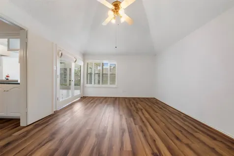706 Rosefield Court Pearland TX 77584