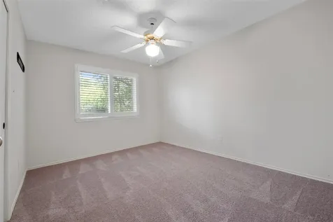 706 Rosefield Court Pearland TX 77584