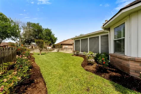 706 Rosefield Court Pearland TX 77584