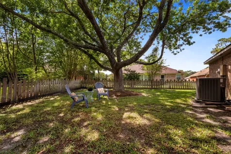 706 Rosefield Court Pearland TX 77584