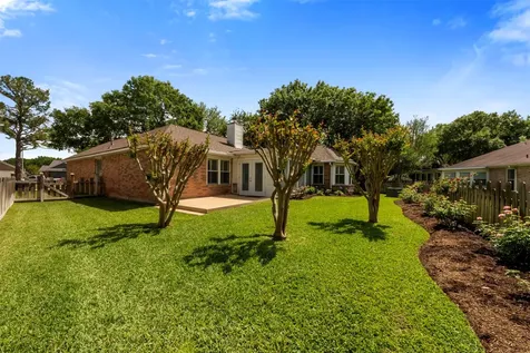 706 Rosefield Court Pearland TX 77584