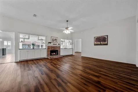706 Rosefield Court Pearland TX 77584
