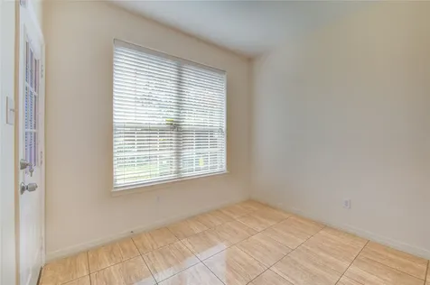 7611 S Linpar Court Houston TX 77040