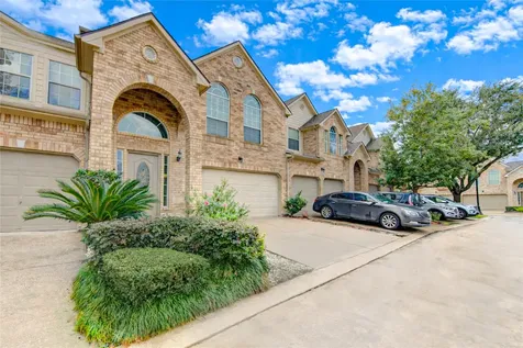 7611 S Linpar Court Houston TX 77040