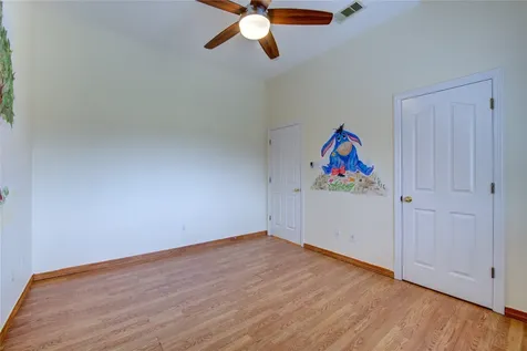 7611 S Linpar Court Houston TX 77040