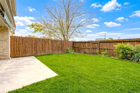 7611 S Linpar Court Houston TX 77040