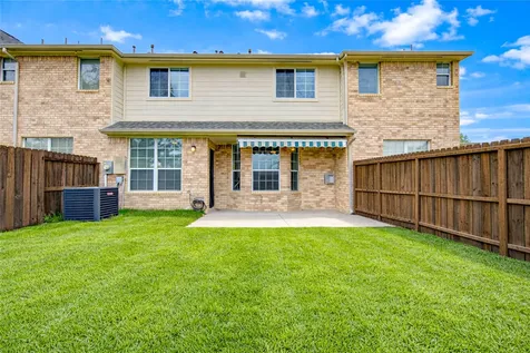 7611 S Linpar Court Houston TX 77040