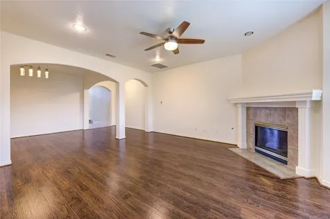 7611 S Linpar Court Houston TX 77040