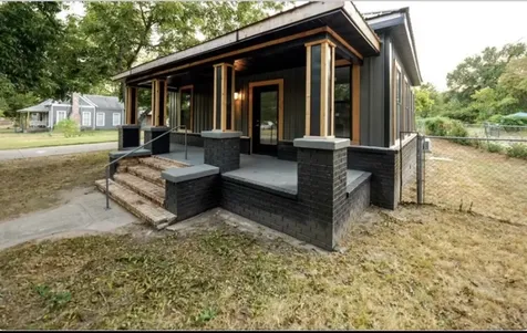 621 N 4th Street Crockett TX 75835