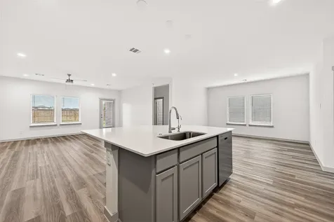 1107 Lakes Edge Lane Missouri City TX 77459