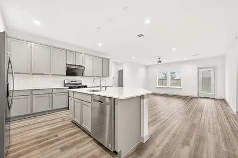 1107 Lakes Edge Lane Missouri City TX 77459