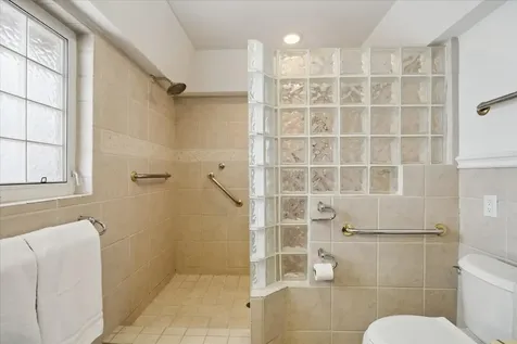 1829 Bering Drive 6 Houston TX 77057