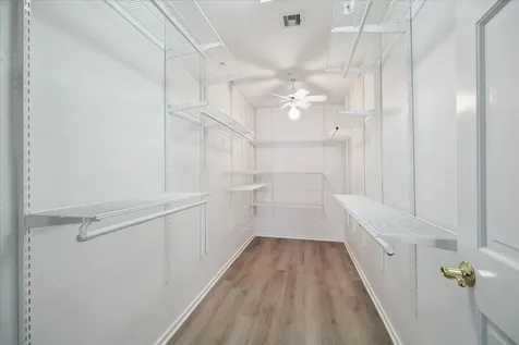 1829 Bering Drive 6 Houston TX 77057