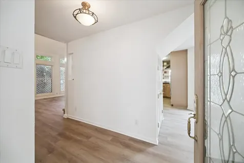 1829 Bering Drive 6 Houston TX 77057