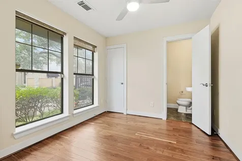 1719 Welch Street A Houston TX 77006