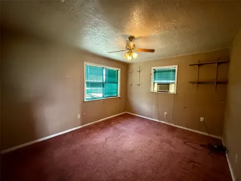 755 County Road 407 Markham TX 77456