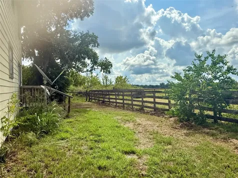 755 County Road 407 Markham TX 77456