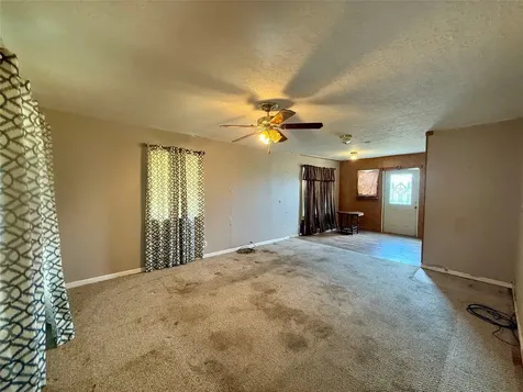 755 County Road 407 Markham TX 77456