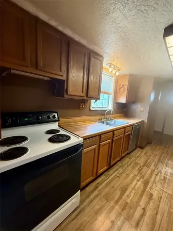 755 County Road 407 Markham TX 77456