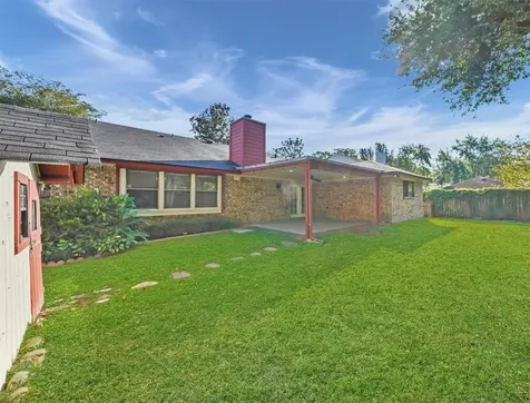 2304 Colleen Drive Pearland TX 77581
