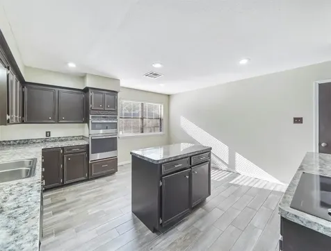 2304 Colleen Drive Pearland TX 77581