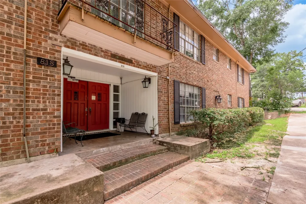 818 University Avenue 7 Huntsville TX 77320
